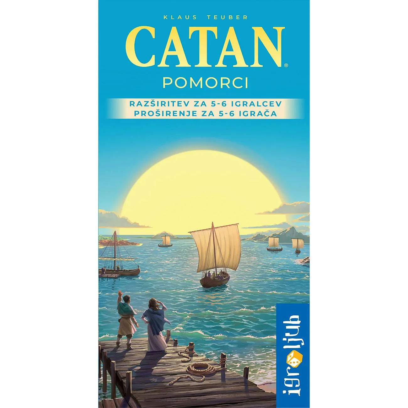 Naslovnica razširitve igre Catan: Pomorci – razširitev za 5–6 igralcev prikazuje pomorsko tematiko igre s čolni, otoki, morjem in naseljenci, ki kažejo v daljavo. Slika poudarja pustolovščino, raziskovanje in trgovanje, ki jih ponuja razširitev.